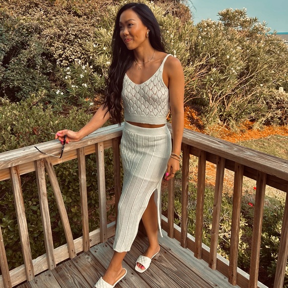 Sadie & Sage Dresses & Skirts - Sadie & Sage Cream Knit Set - Midi Top and Skirt